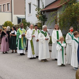 Zug zum Pfarrheim