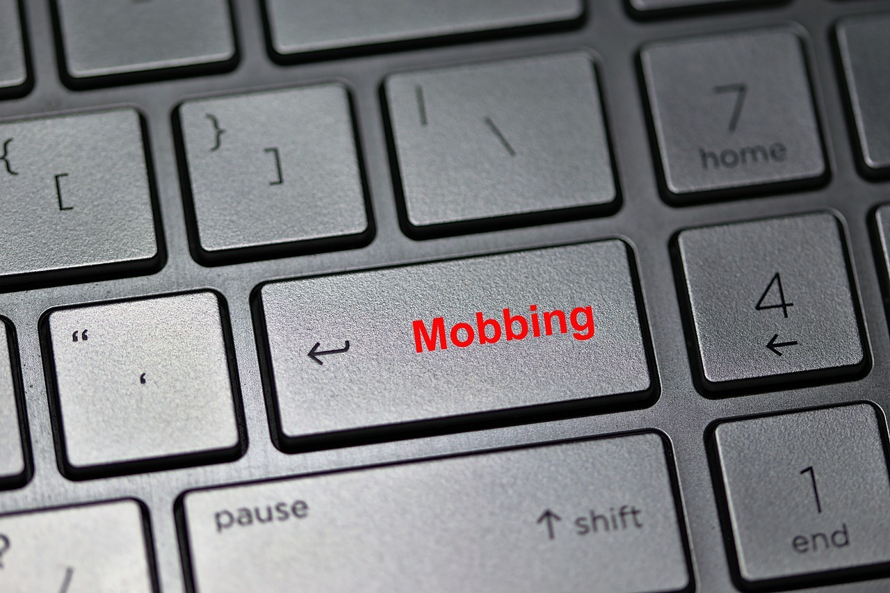 Mobbing
