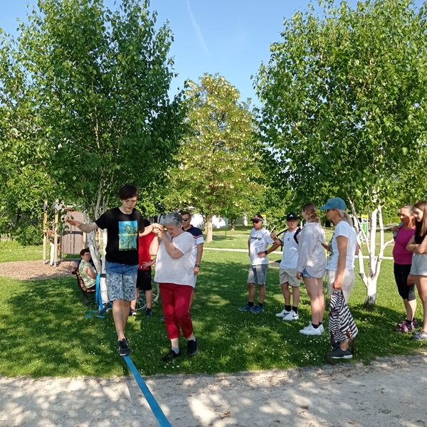 Firmlings-/Patenwanderung / © Firmvorbereitungsteam Schönering Firmlings-/Patenwanderung