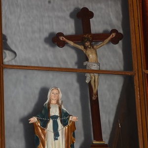 Madonna und Kreuz