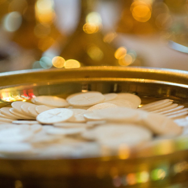 Eucharistie feiern / © kmckaskle/pixabay.com Eucharistie feiern