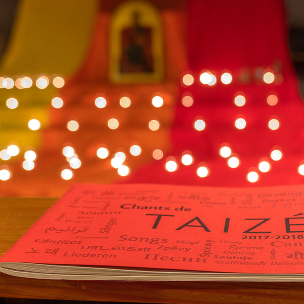 Heilsames Taizé-Gebet / Foto Haijes Die Katholische Jugend Kirchdorf gestaltete ein Heilsames Gebet mit Gesängen aus Taizé.