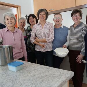 Danke an alle Köch:innen, Spender:innen und die Bäuerin, die das Brot gespendet hat.              
